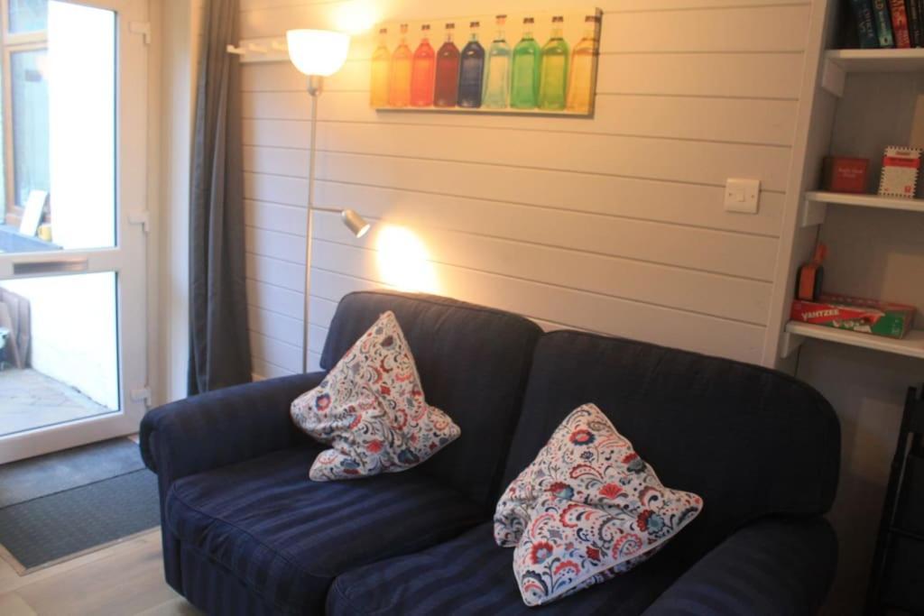 Villa The Scullery - A Quirky Annex With Wood Fire Huddersfield Exterior foto