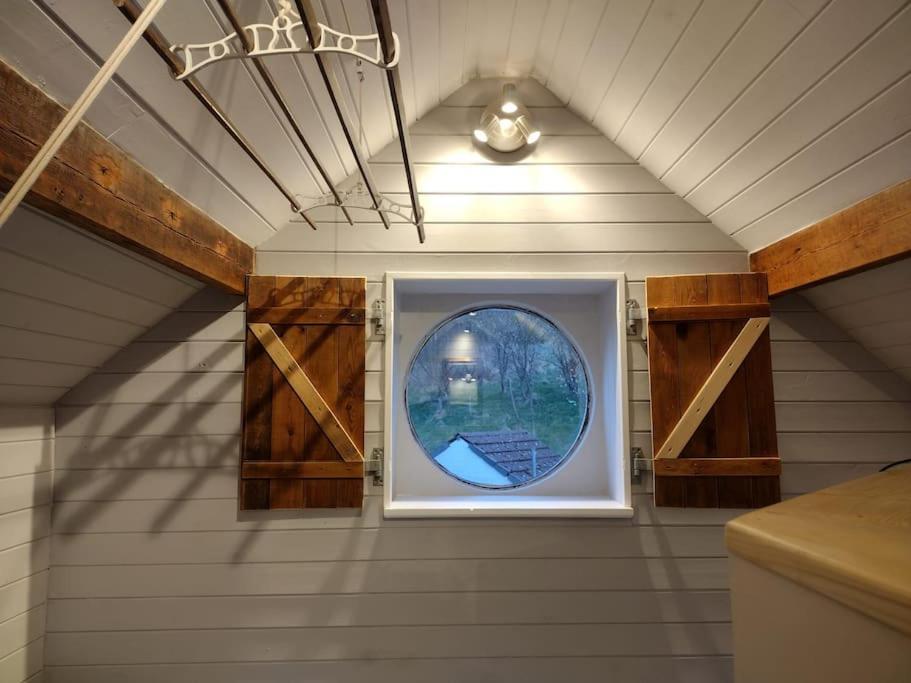 Villa The Scullery - A Quirky Annex With Wood Fire Huddersfield Exterior foto